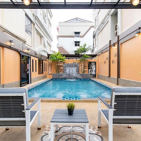 P-Park Hotel Бангкок Экстерьер фото
