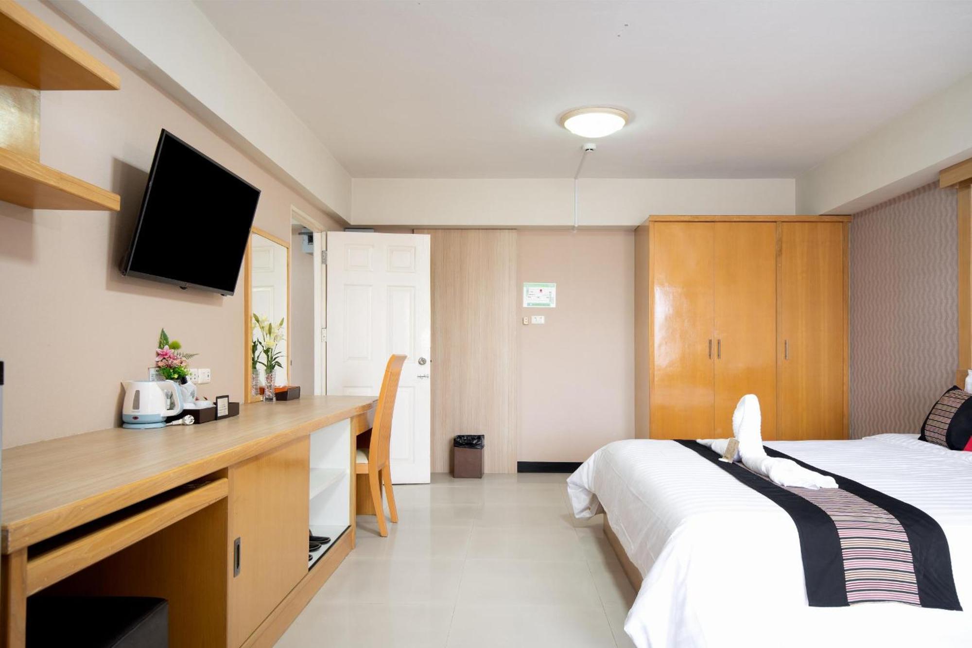 P-Park Hotel Бангкок Экстерьер фото