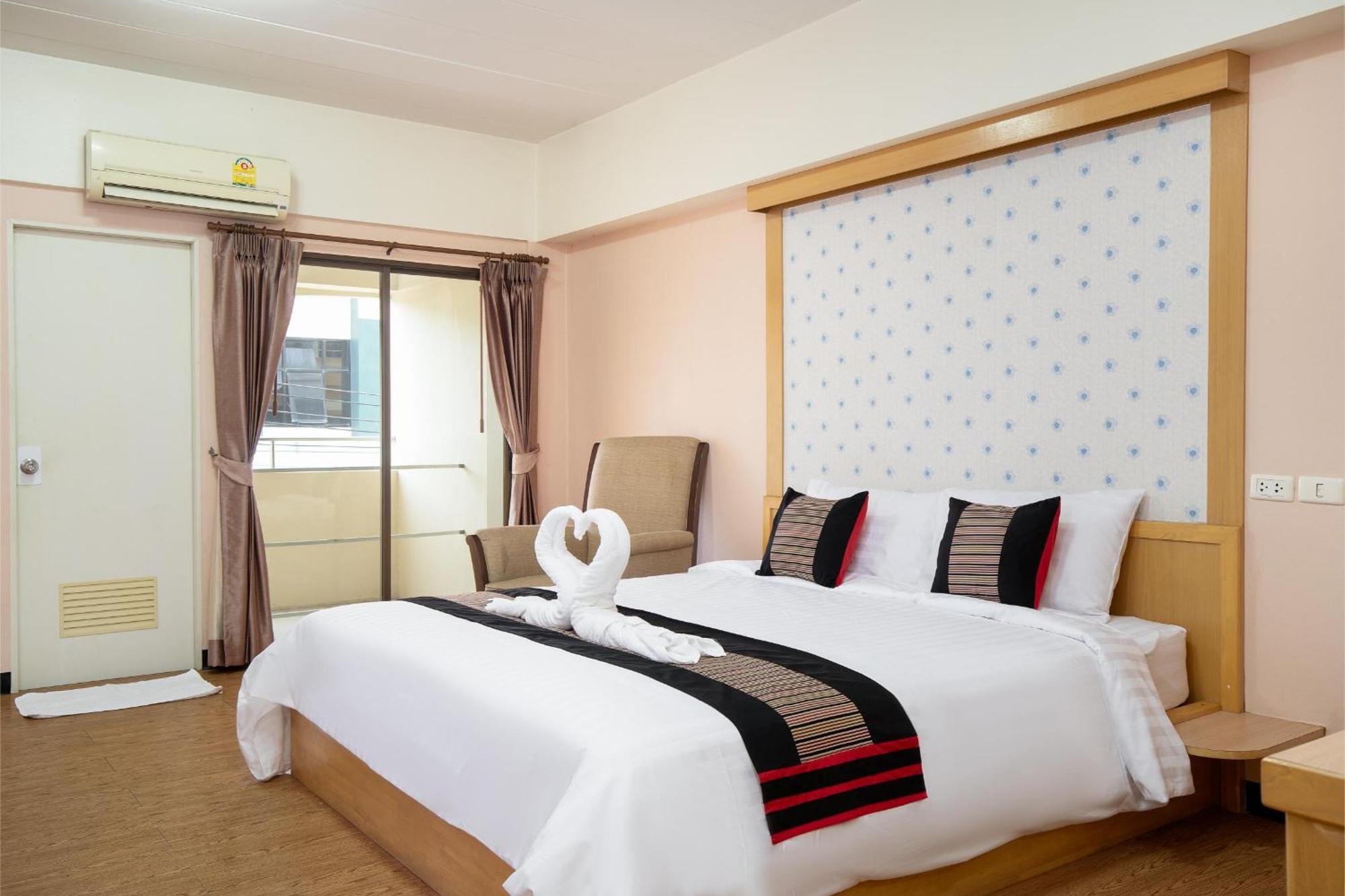 P-Park Hotel Бангкок Экстерьер фото