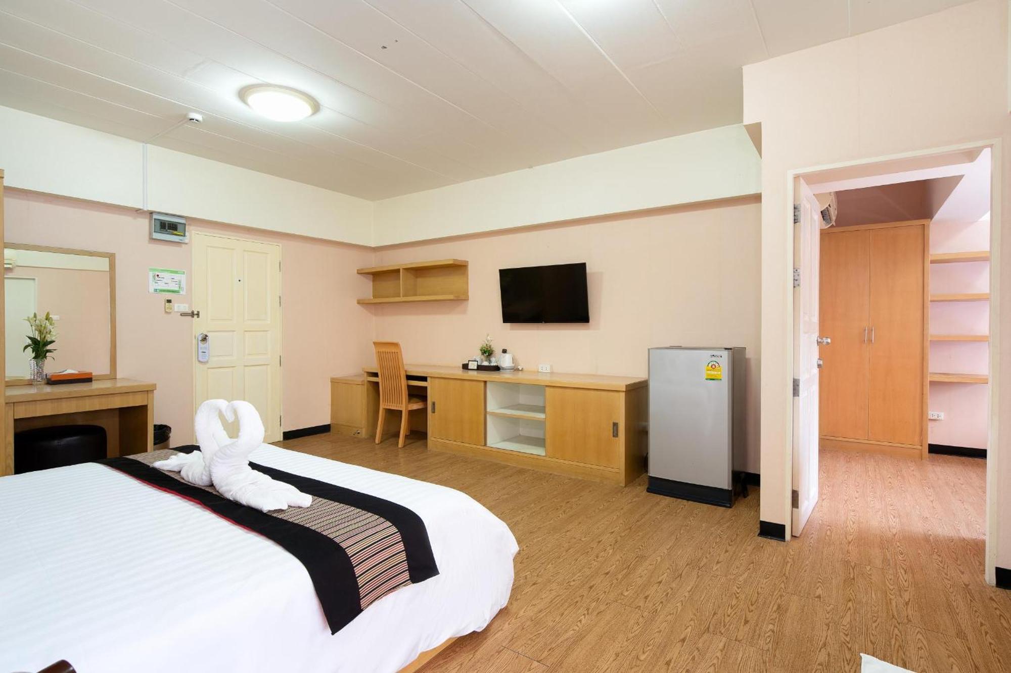 P-Park Hotel Бангкок Экстерьер фото