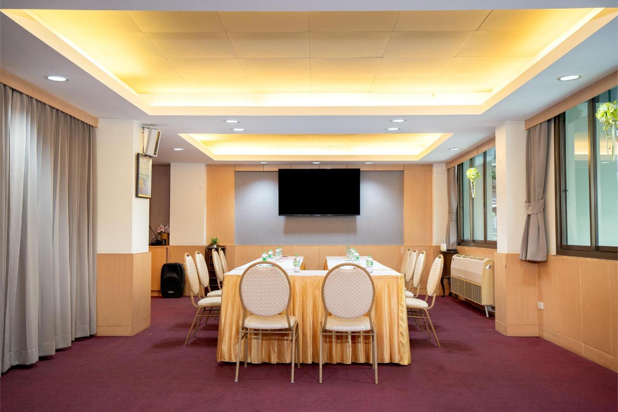 P-Park Hotel Бангкок Экстерьер фото