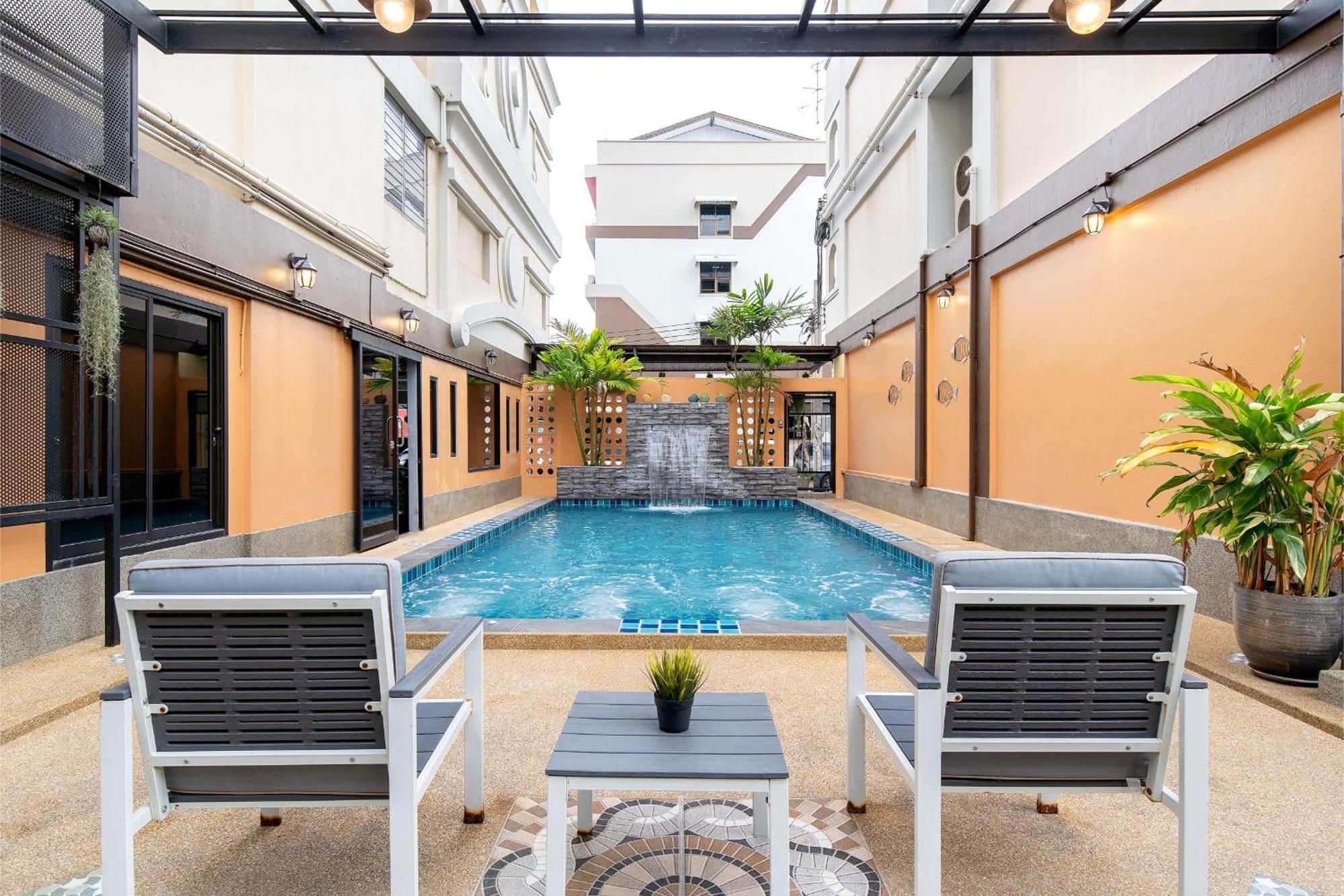 P-Park Hotel Бангкок Экстерьер фото